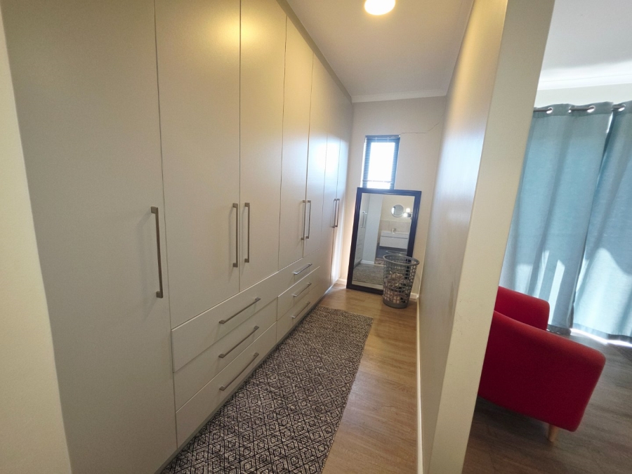 5 Bedroom Property for Sale in Sandown Western Cape